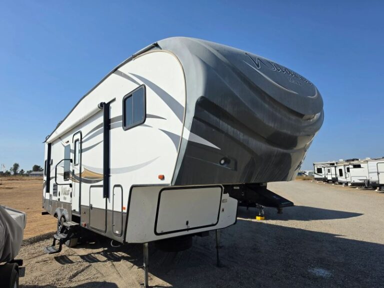 2016 Fore t River Wildcat Maxx Half Ton FW 262RGX photo 1