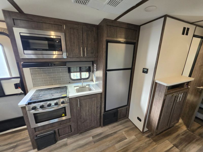 2023 Riverside RV Xplorer 210x photo 8