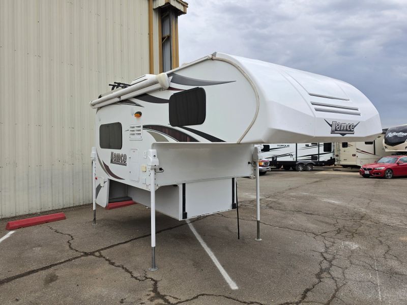 2018 Lance Lance 865 photo 1