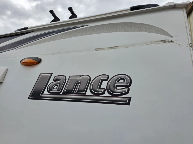 2018 Lance Lance 865 photo 7