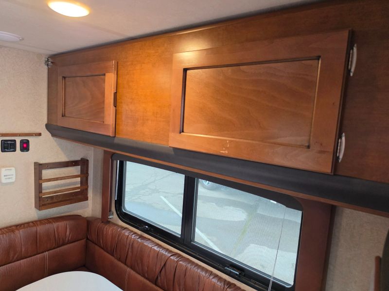 2018 Lance Lance 865 photo 11