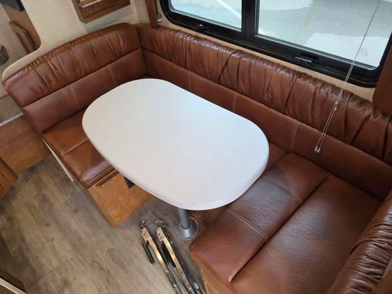 2018 Lance Lance 865 photo 10