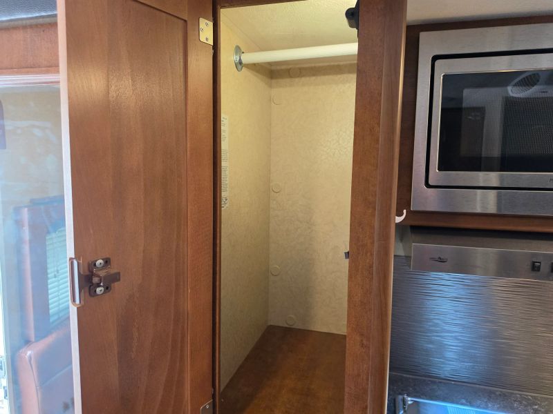 2018 Lance Lance 865 photo 14